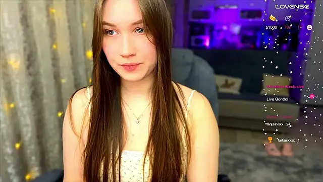 ChloeMillerMeow online show from September 21, 7:45 pm