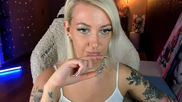 tykioty Miley online show from February 21, 12:06 pm