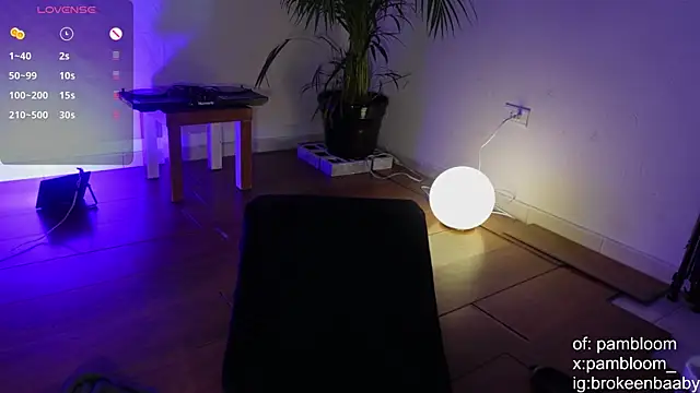 pambloom  online show from October 12, 10:12 pm