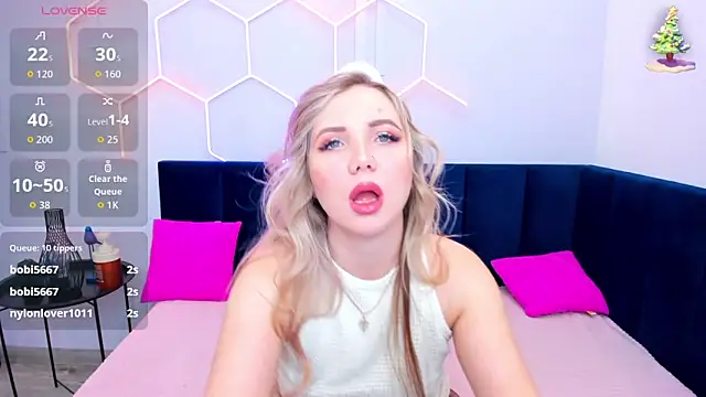 EvaMoran online show from March 13, 2:35 am