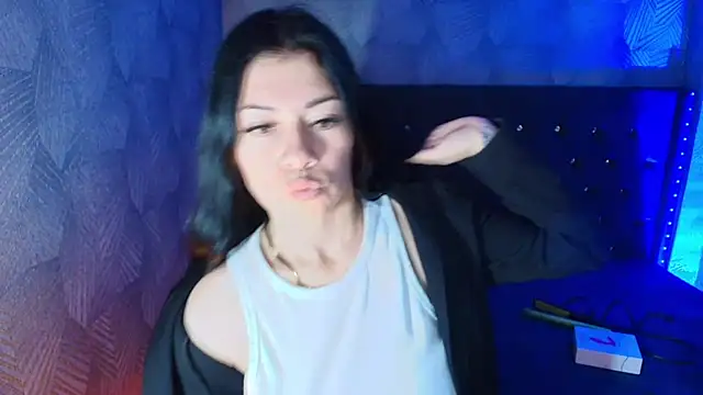 AnnaliOlsenX online show from July 8, 6:21 pm