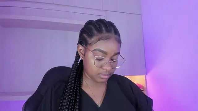 tamaraa smiith online show from October 14, 7:38 pm