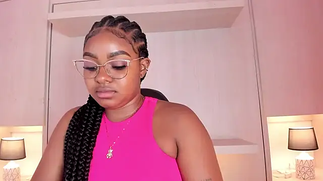 tamaraa smiith online show from September 20, 8:29 pm