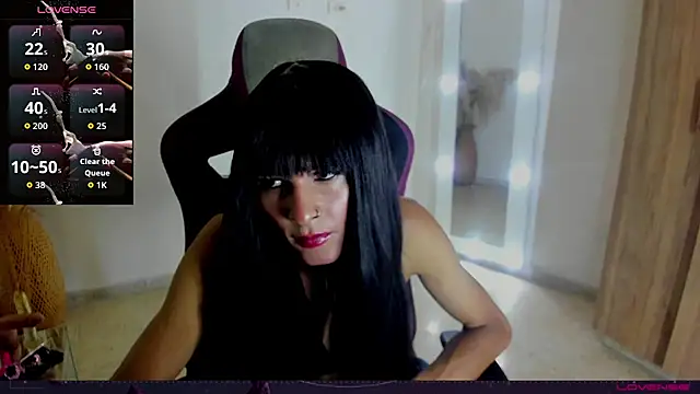 carolinemiller7 online show from September 22, 11:58 pm