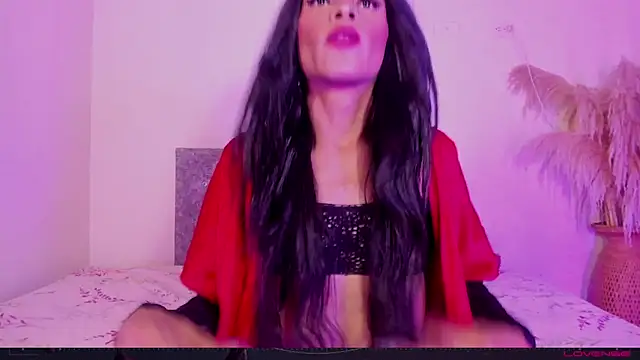 carolinemiller7 online show from October 9, 2:26 am