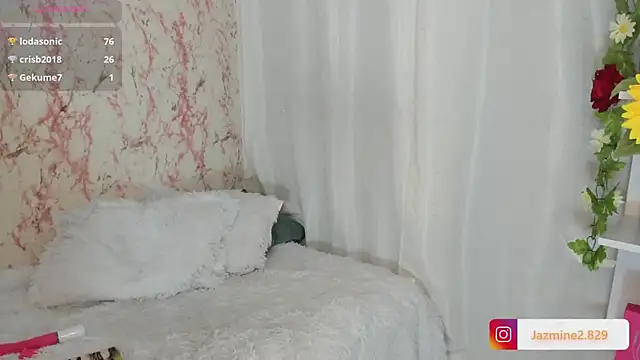 UrNewFantasy online show from October 31, 2:10 pm