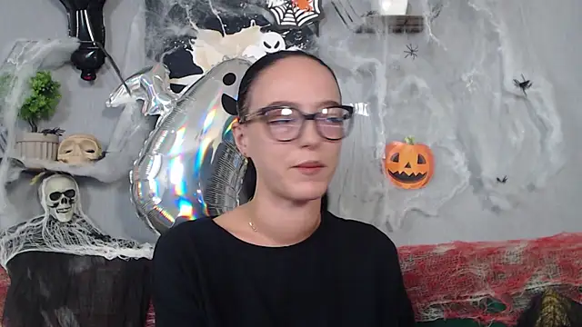 IzabelllNoir online show from October 18, 10:18 am
