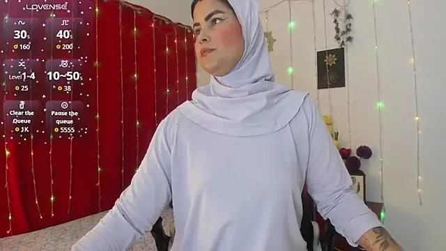 AishaAmin  online show from April 10, 12:11 pm