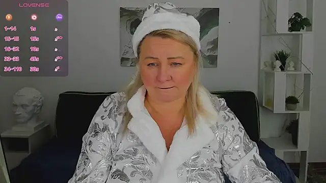 mira robinsonnn online show from December 21, 4:44 pm