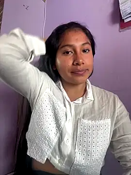 LinnaGardenia online show from October 20, 2:42 pm