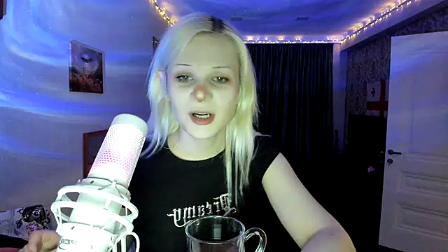 sashakiss99 online show from September 15, 5:42 pm