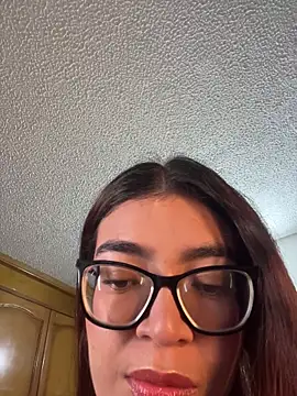 kathii95 online show from January 12, 1:00 am