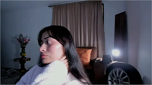 Lauren A online show from October 23, 7:20 pm