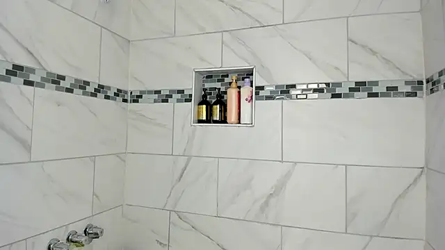 yiauana online show from September 19, 4:11 am