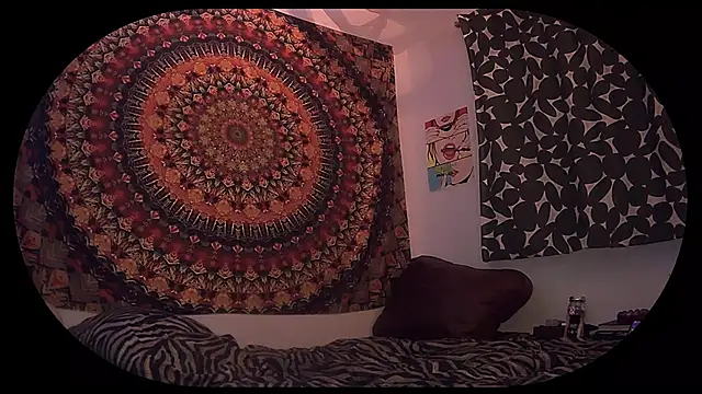 HeyyImHarlowe online show from March 2, 7:09 am