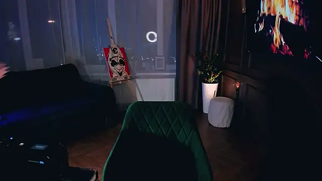 Love Lines online show from March 28, 12:11 am