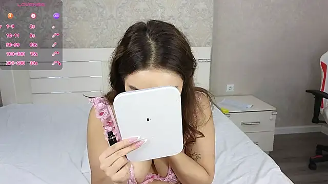 Diana Moon  online show from October 1, 1:43 am