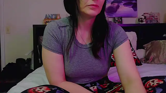 CrystalLakeXO online show from December 2, 6:48 am