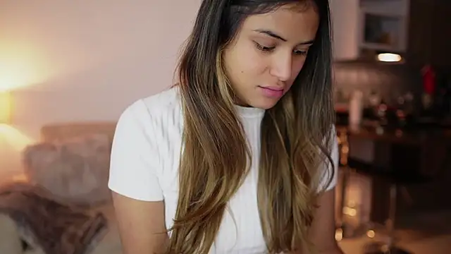 SaraParisi online show from February 1, 1:48 am