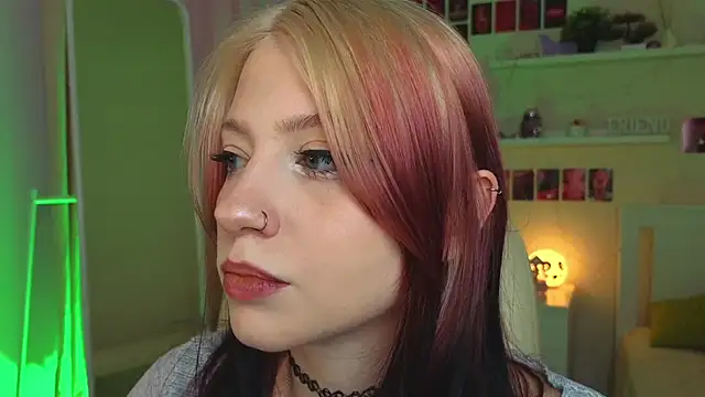 arielabradberry online show from September 27, 2:57 pm