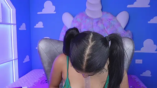 miss   anya online show from October 8, 11:47 am