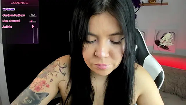 AilynRed online show from October 2, 3:00 am