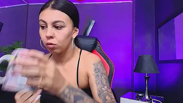 Juliet Nasty online show from October 6, 12:33 pm