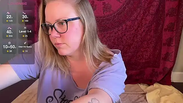 GlitterKitty108 online show from November 15, 2:29 pm