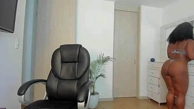 charlotte tiller online show from April 11, 1:01 am