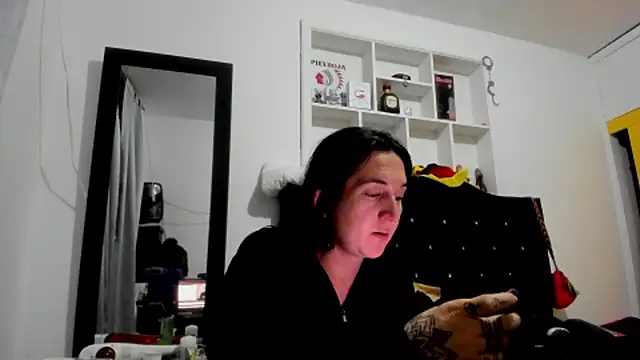 Sweet-Suck69 online show from February 23, 3:51 am