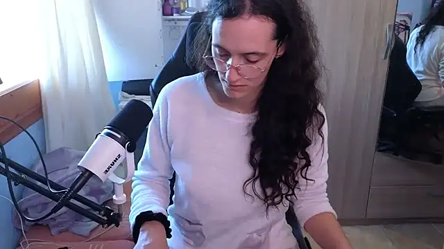 MemiKouki online show from September 25, 2:49 pm