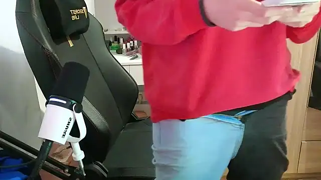 MemiKouki online show from November 5, 4:34 pm