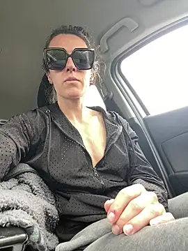 mrs  unknown online show from April 22, 5:32 pm