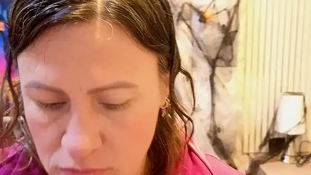 charlotte  G online show from October 29, 11:03 am