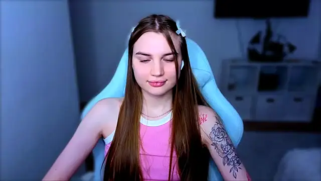 StellaLawless online show from December 19, 11:19 pm