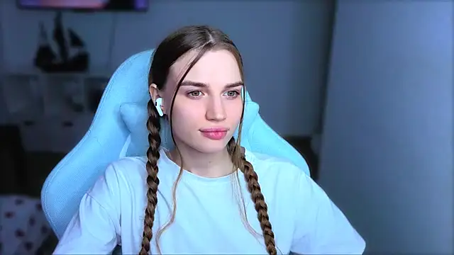 StellaLawless online show from October 16, 8:33 pm