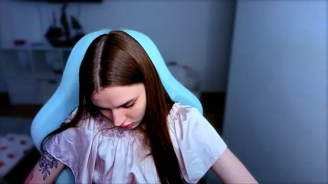 StellaLawless online show from November 1, 7:23 am