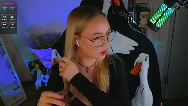 Emili1- online show from September 10, 4:18 pm