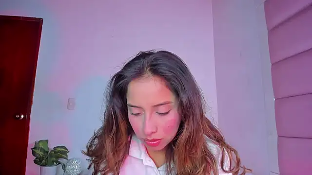 little-Emma online show from October 4, 3:34 am