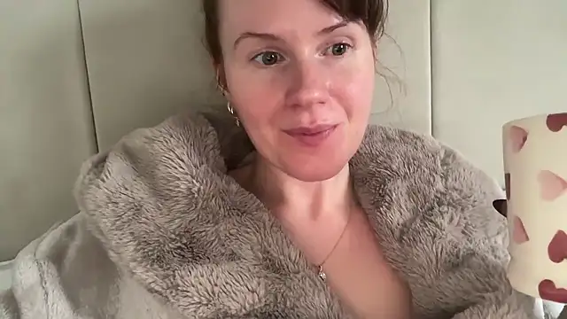 redheadrosie69 online show from January 13, 12:20 pm