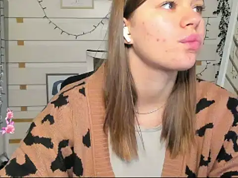 Josephine Kiss online show from November 27, 7:00 am