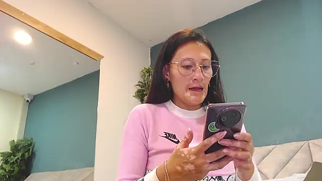 SharisWillian online show from March 11, 3:44 am