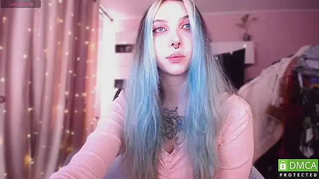 JustMeowGirl online show from March 18, 6:07 am