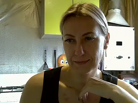 AshleyXHoney online show from September 18, 6:56 am