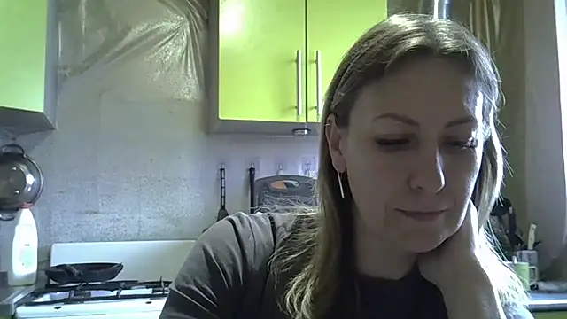 AshleyXHoney online show from April 17, 6:37 am