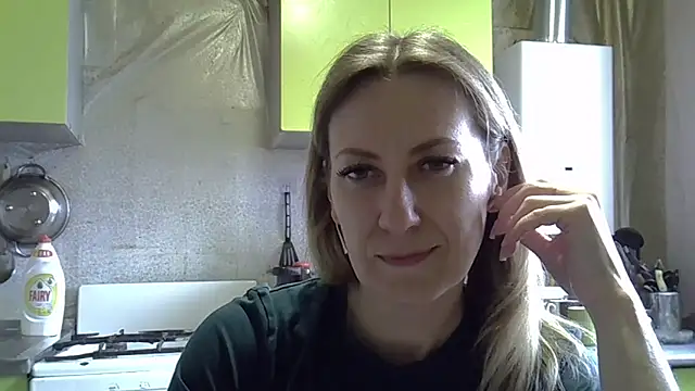 AshleyXHoney online show from April 10, 8:31 am