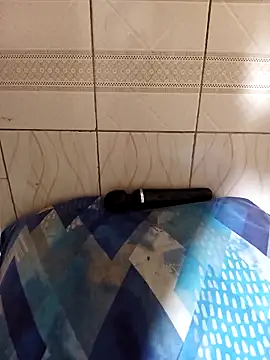 julietunderwoood online show from October 20, 6:16 am