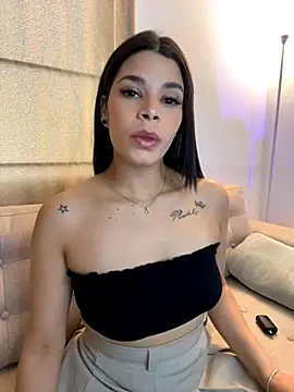 Leah Honey26 online show from September 24, 9:25 pm