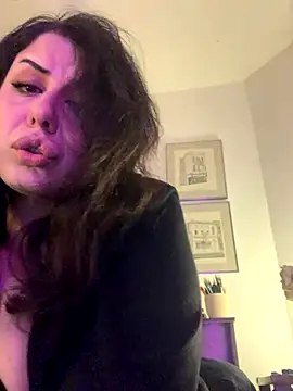 holyeroticss online show from December 20, 12:25 am