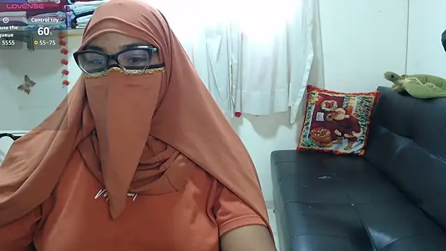 Aaliyah brown online show from September 20, 7:45 pm